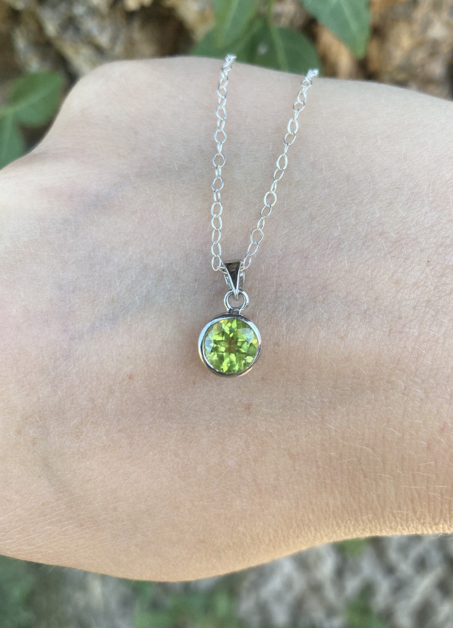 Bezel-Set Peridot & Sterling Silver Necklace