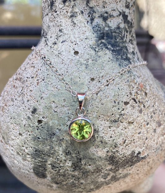 Bezel-Set Peridot & Sterling Silver Necklace